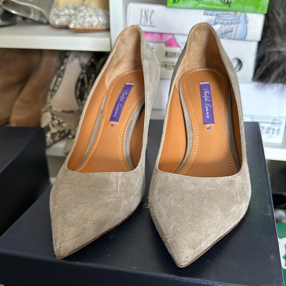 Ralph Lauren Suede pumps